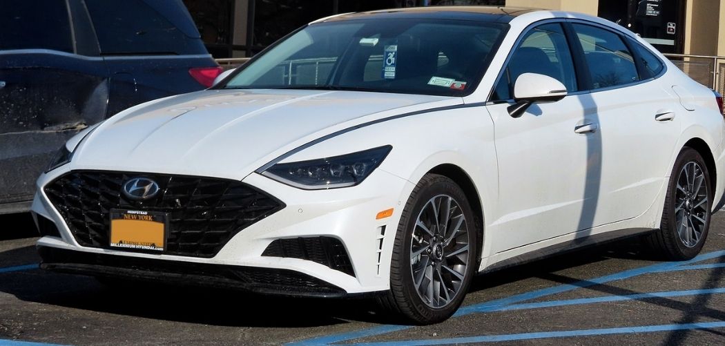 Hyundai Sonata Roof Box Featured
