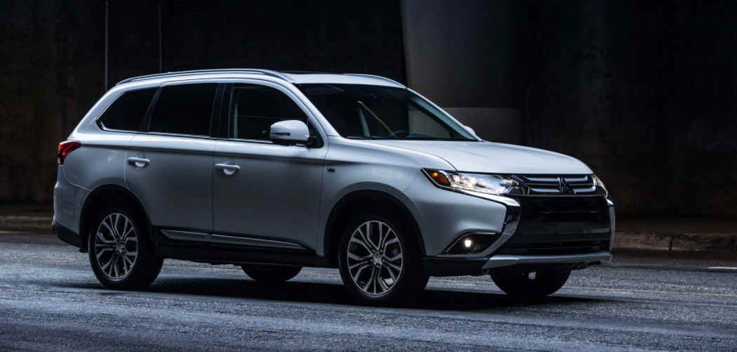 Mitsubishi Outlander PHEV Roof Box Buyers Guide