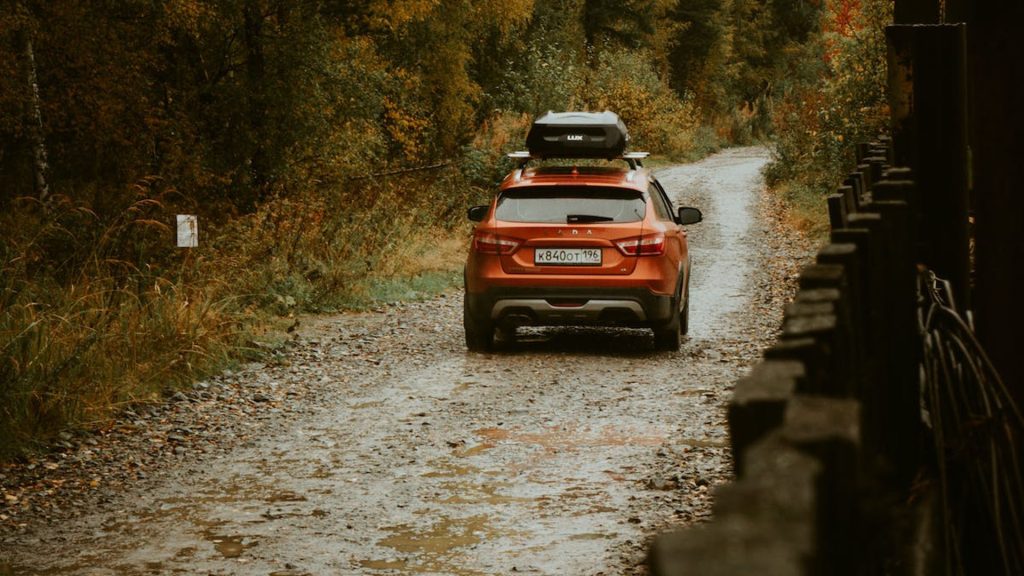 Benefits Of Investing In A Waterproof Car Roof Box